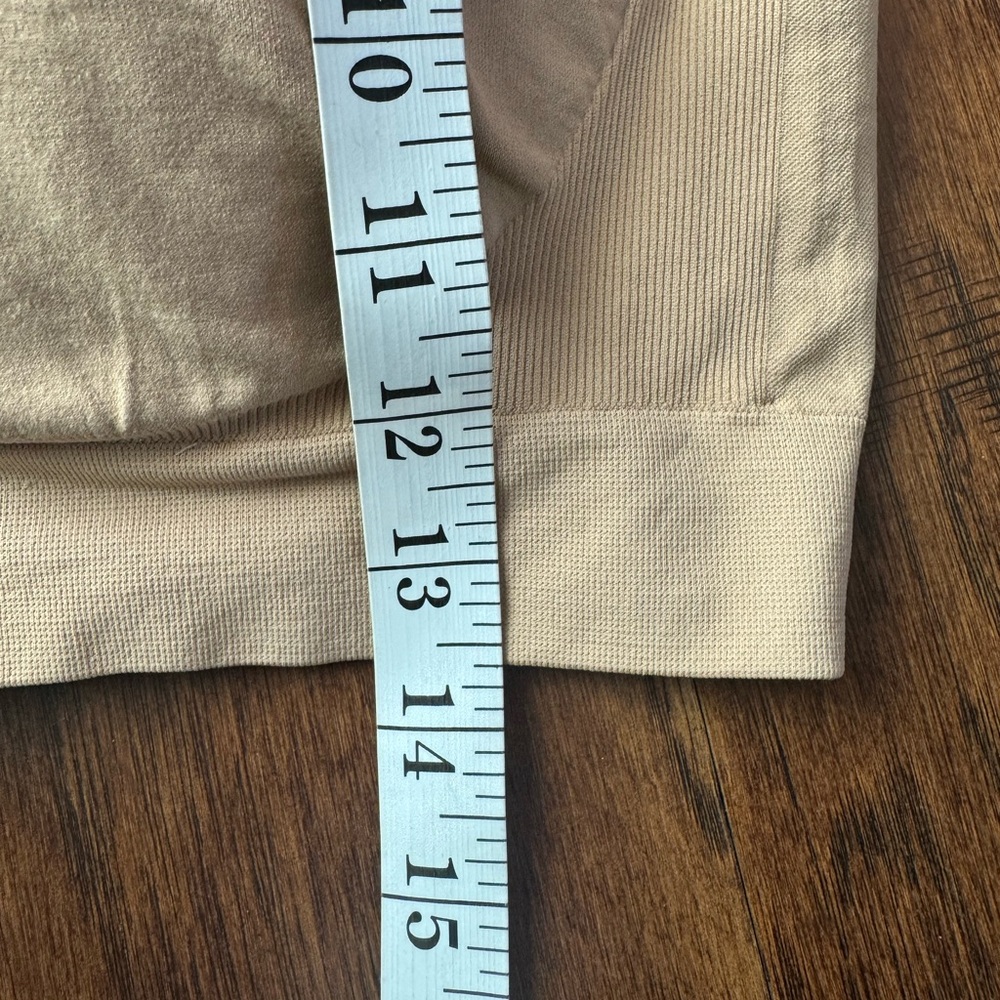 NWT Ingrid & Isabel Cream Wireless Bra Size L - Picture 5 of 9